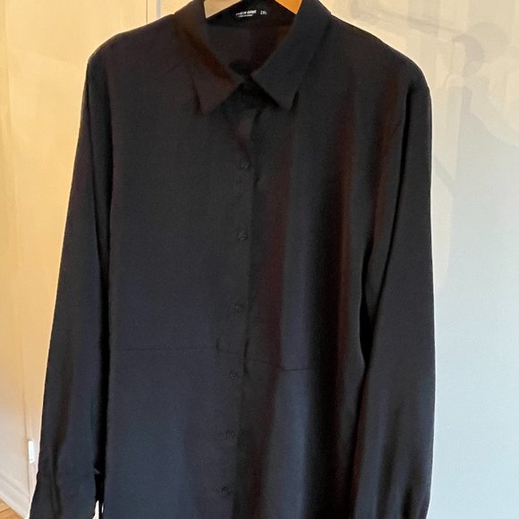 Long black blouse, long drawstring sleeves (plus-size) - Picture 2 of 8